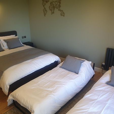 Open Acres Accommodation And Airport Parking Backwell Exteriör bild